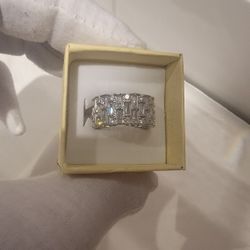 Luxury Diamond Ring Size 6