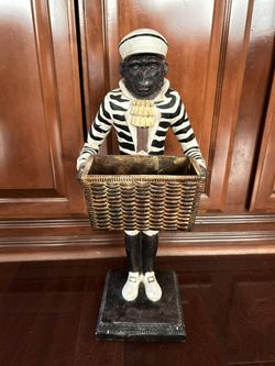 Monkey Butler Bathroom Decor