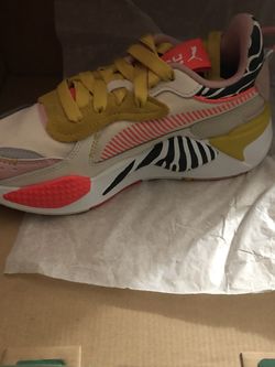 Size 6 Women’s Puma