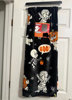 Casper Halloween Throw Blanket 50inx70in (1 available)