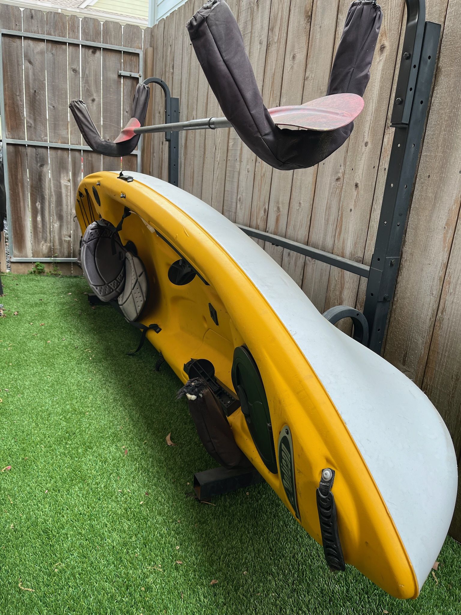 10 Foot Pelican Sit-on-Top Kayak W/ Paddle And Kayak Rack