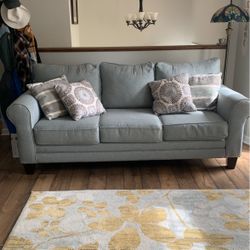 Couch/loveseat