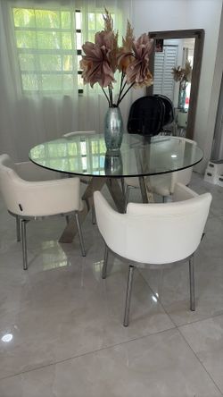 White Glass Dinning Table With 4 Chairs