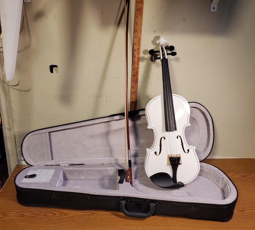 Unbranded 3/4 size white Violin W/Bow & Original Case. 