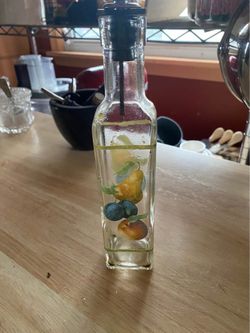 Glass oil bottle