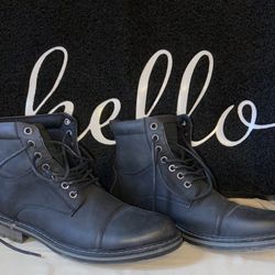 Perry Ellis Sz 8.5M Boots