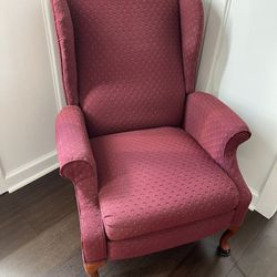 Wing Chair Recliner 