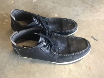 Men’s shoes Size 11.5