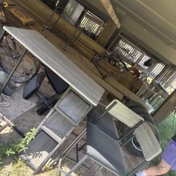 table with 2 chairs!