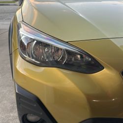 Subaru Crosstrek Headlight Passenger Side 