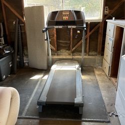 Golds Gym Treadmill 