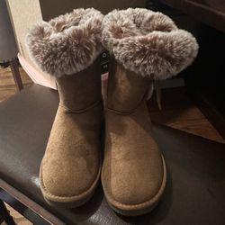 Women’s Boots Size 8 