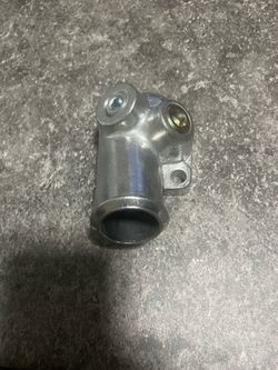 Thermostat housing