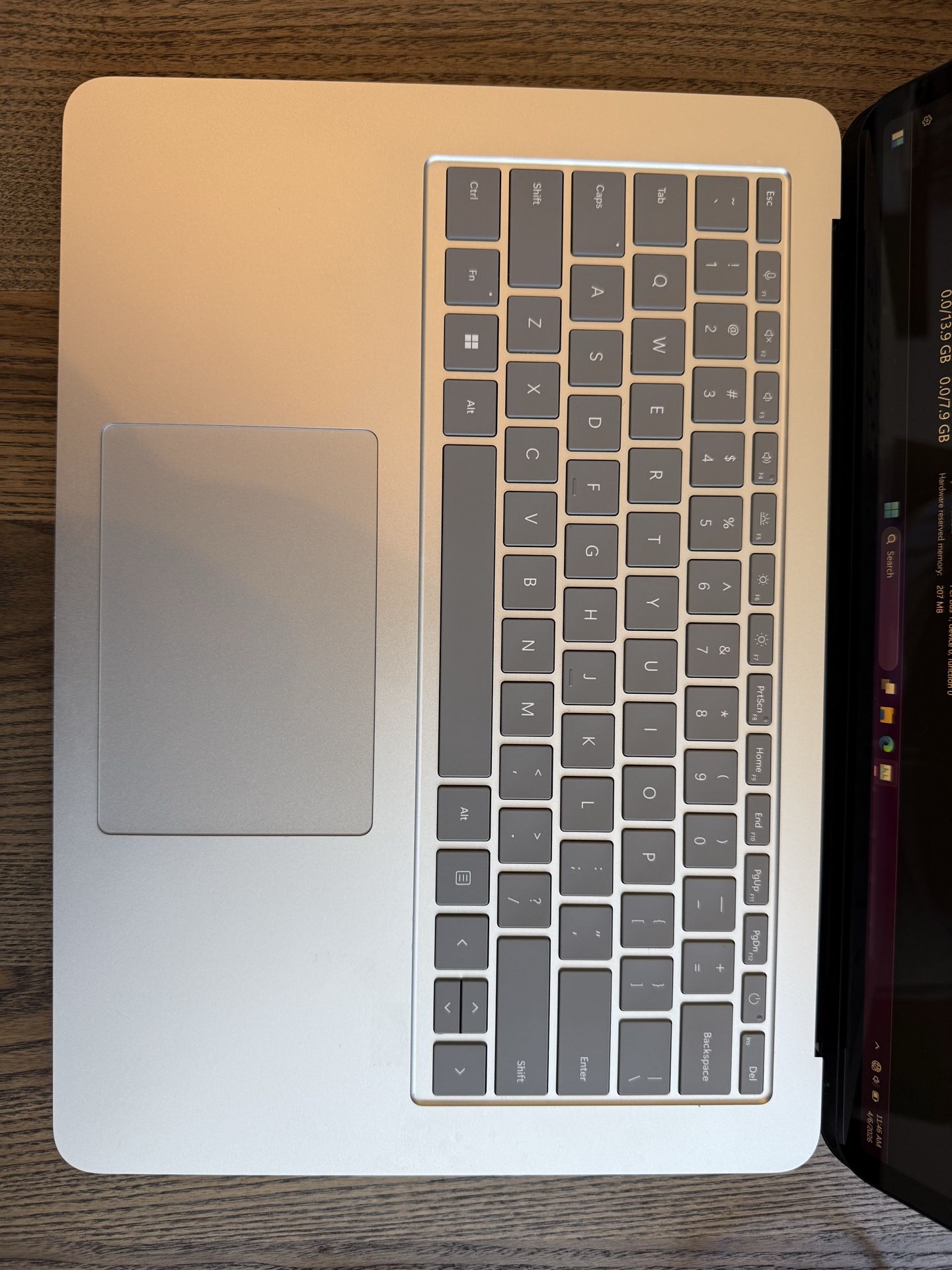 LIKE NEW Microsoft Surface Laptop Studio 2 – i7 / RTX 4050 – 16GB 