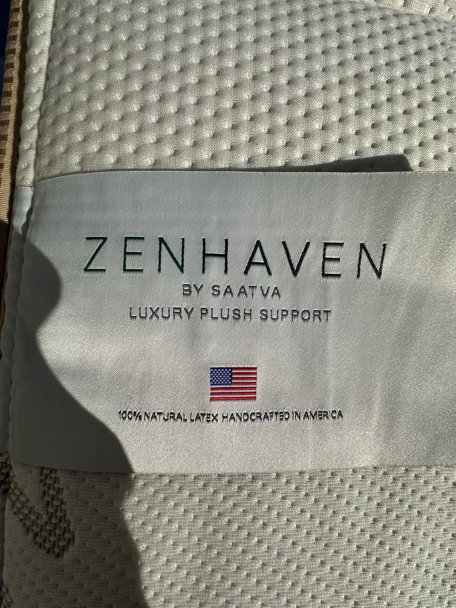 Zenhaven Latex Mattress, Queen, Like New, Perfect Condition