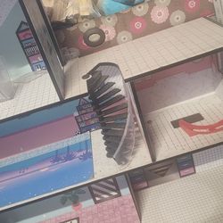 LOL Doll - 3 Story House / Casita 