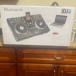 Numark  iDJ3