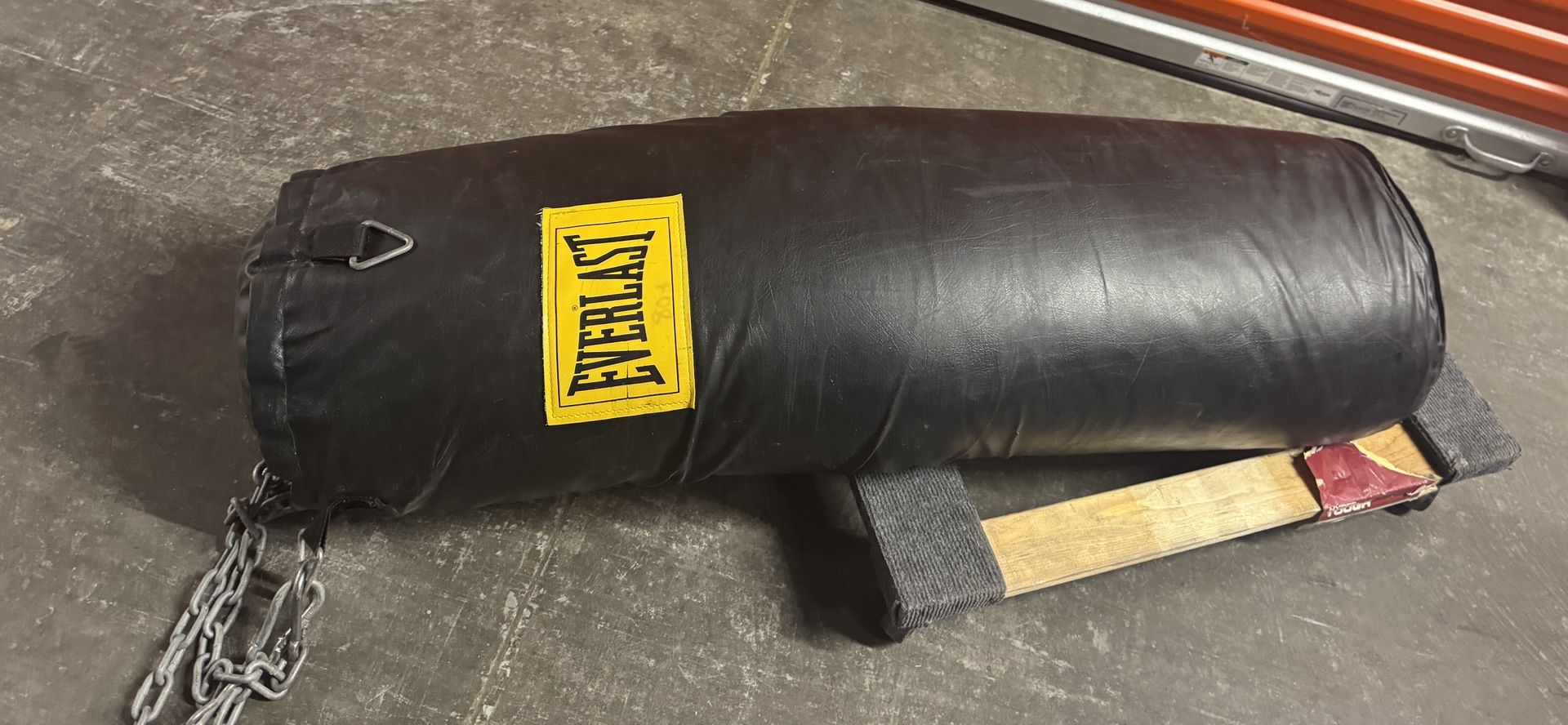 Everlast Punching Bag 100lb