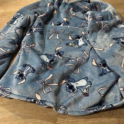 Woman’s Disney Stitch Sweatshirt 