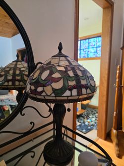 Stained Glass lamp Tiffany style