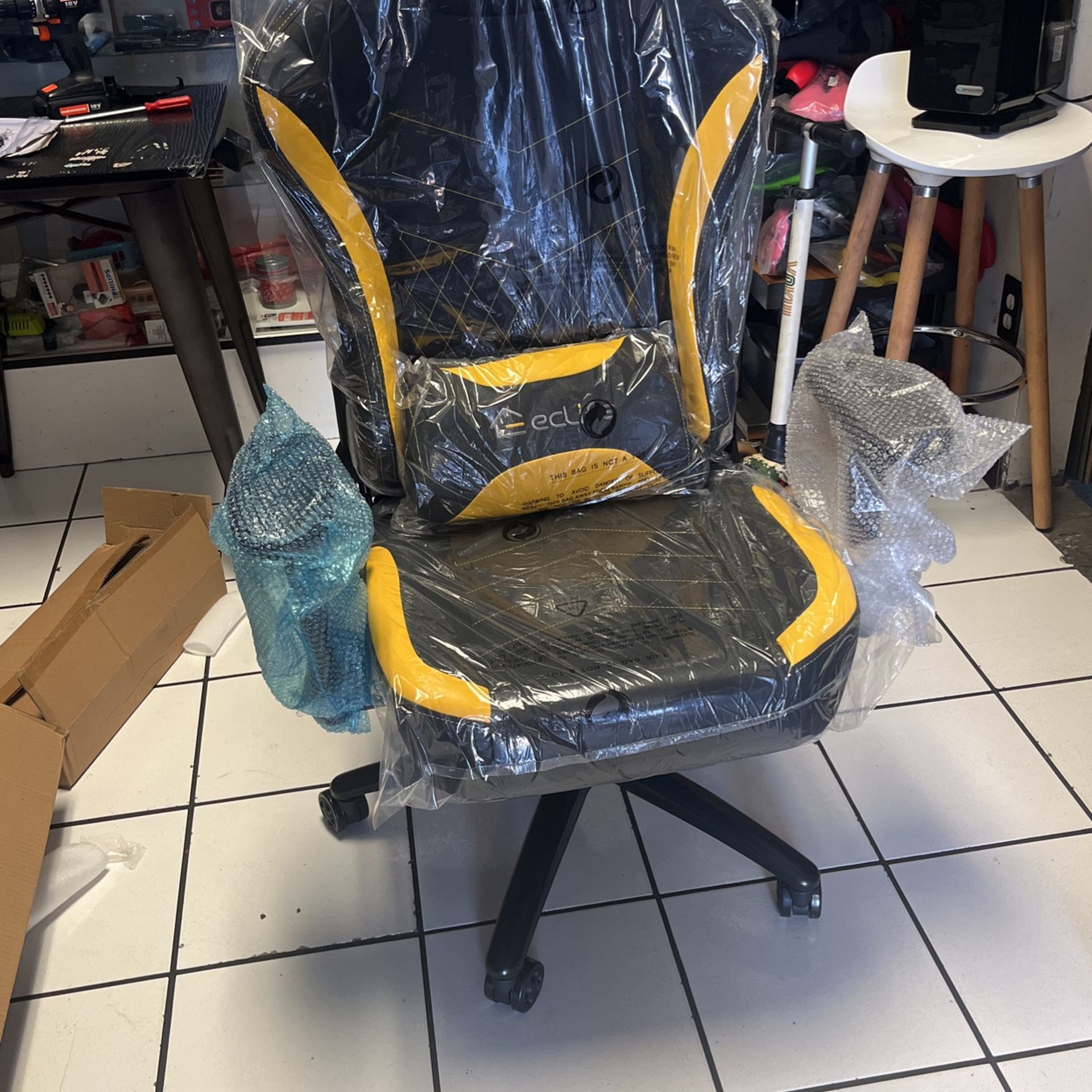 Recliner Gaming Chair W/Masage