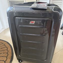 Andare Barcelona 25” Suitcase brand new