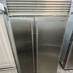 Subzero 42” Built In Refrigerator 2 Yr Warranty