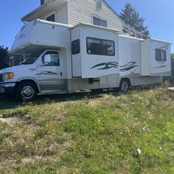 2008 Winnebago Outlook 29ft  Double Slide Ford -v10 Runs Great 