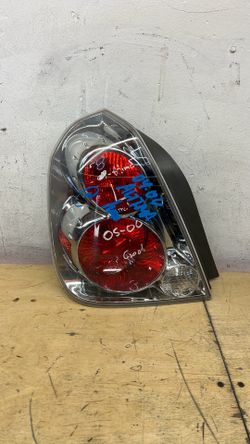 2005 2006 Nissan Altima drive side taillight