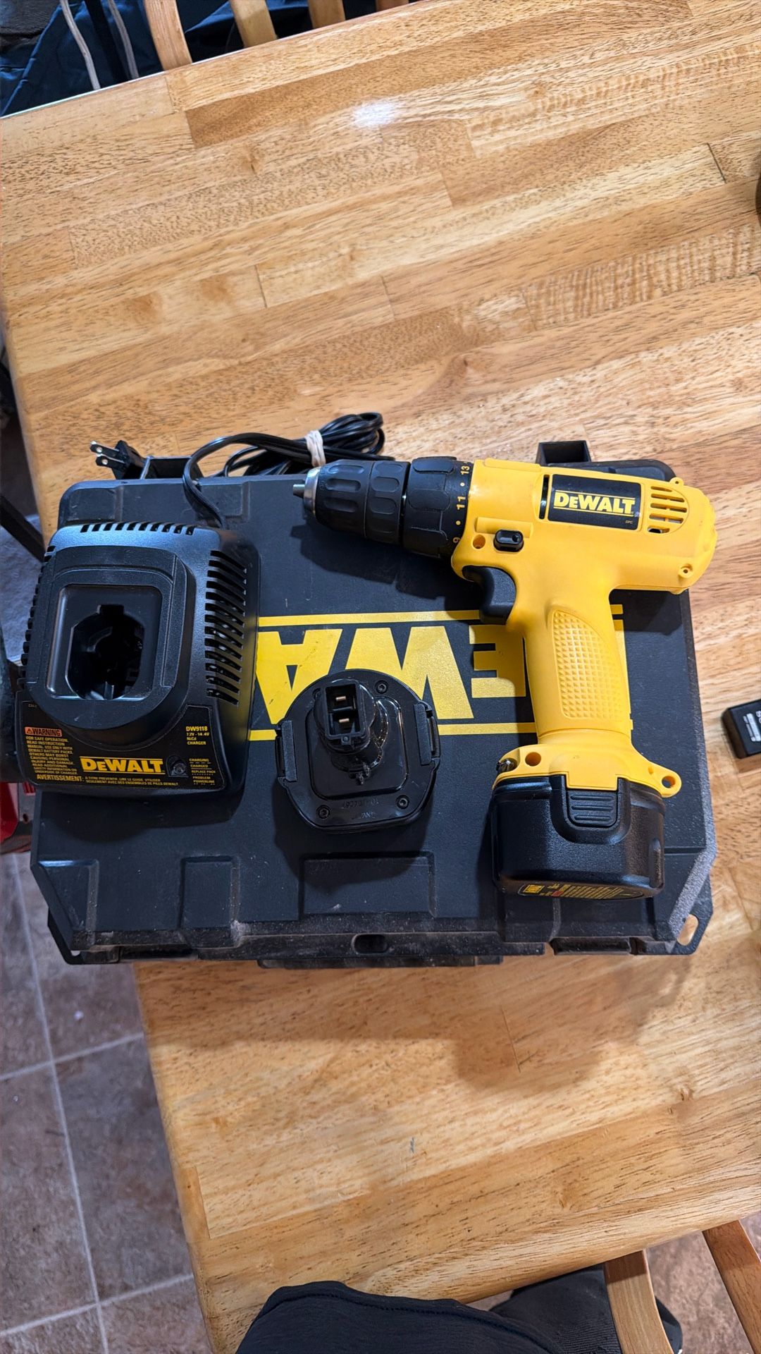 dewalt  Drill 