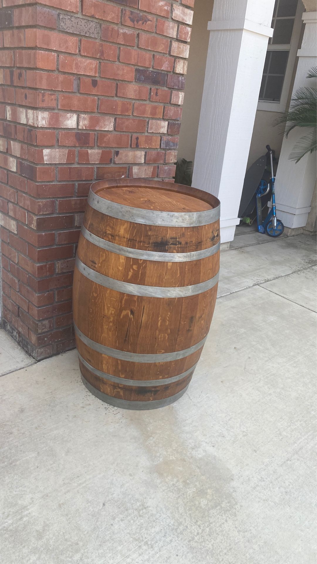 Wine barrel