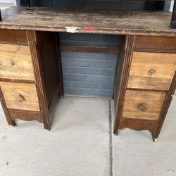 Solid Wood Desk Antique/Vintage