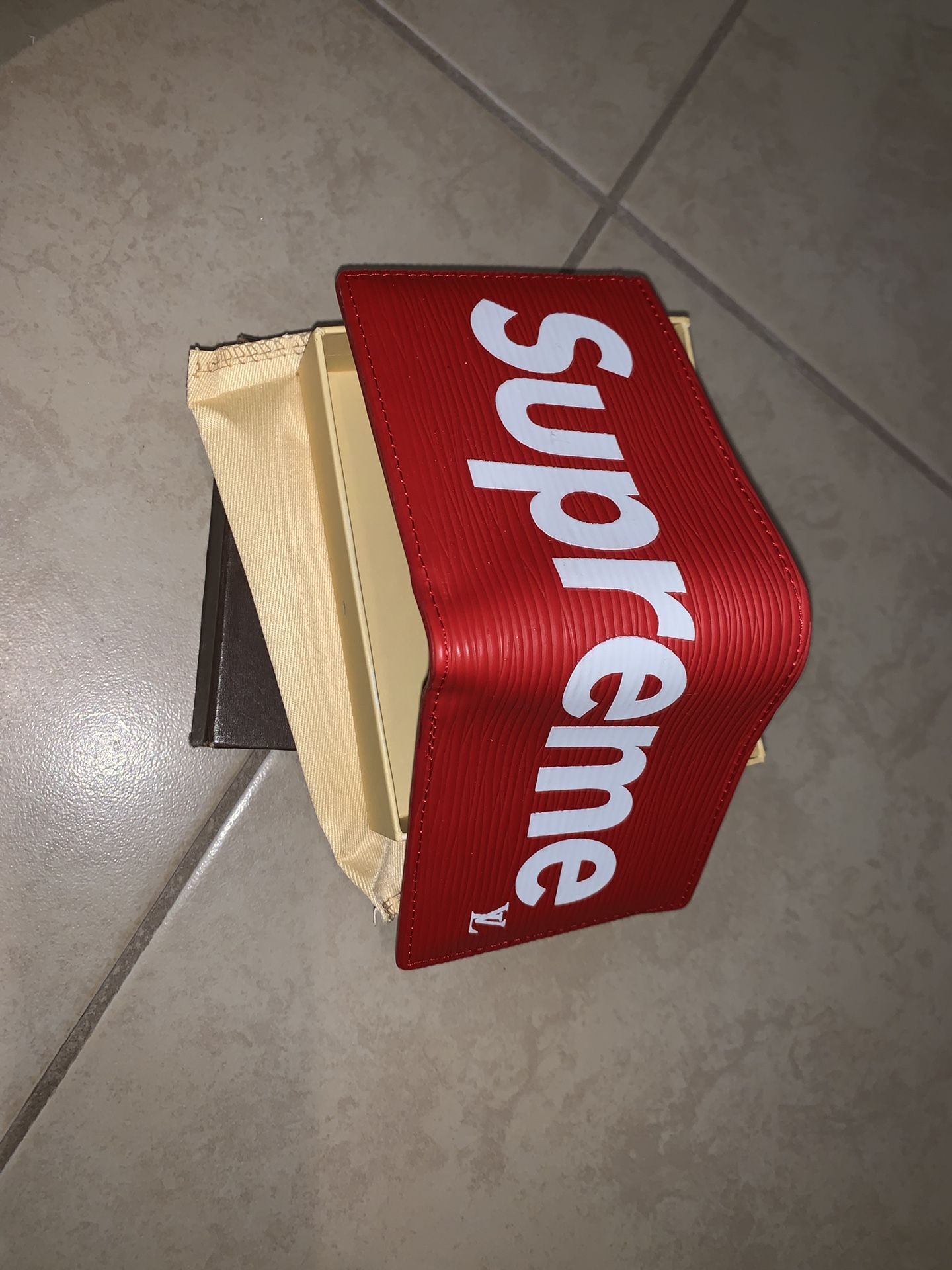 Supreme wallet