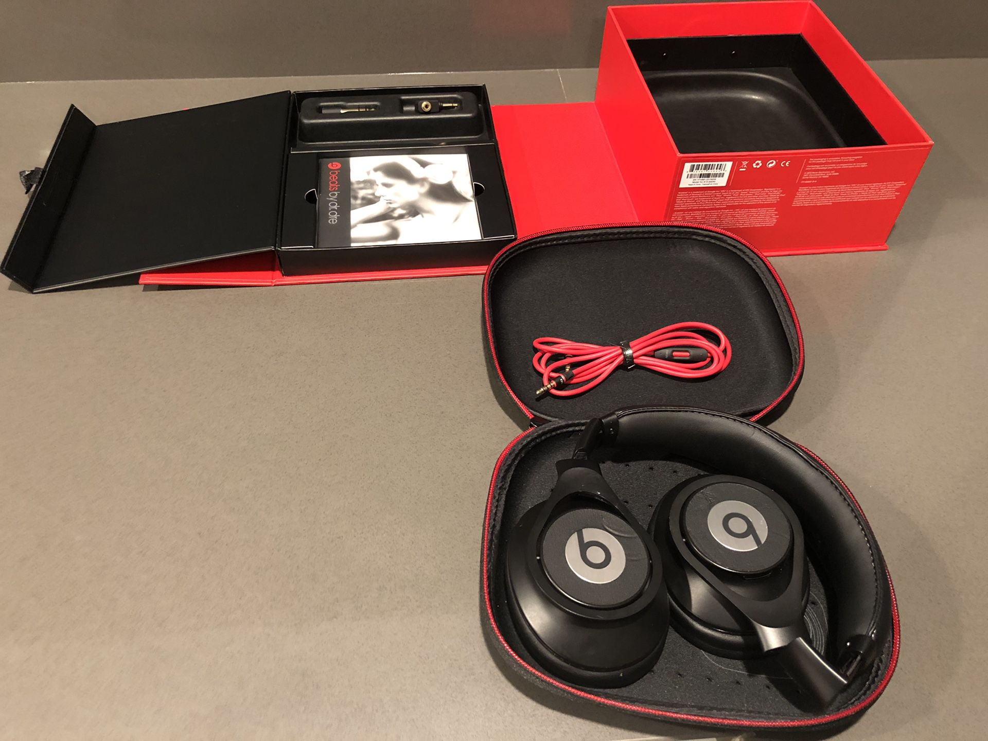 Beats By Dre Executive Headphones (Like New Condition)
