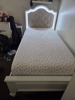 Twin Bed