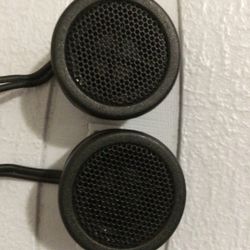 2 car speakers tweeters