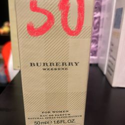 Burberry  Weekend 