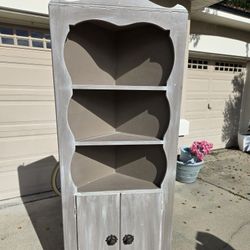 Lovely Vintage Wood Painted Corner Shelf Farmhouse Country Boho 