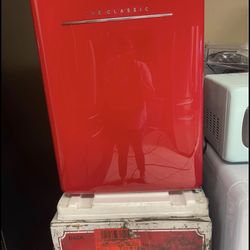 mini fridge 