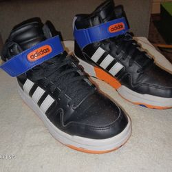 Adidas ( Kids Size 5 1/2 )