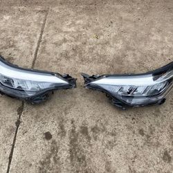 2020 2021 2022 Toyota Chr C-hr Headlights - Faros