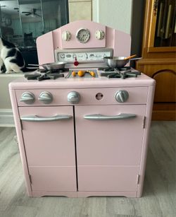 Pottery Barn Retro Kid’s Stove