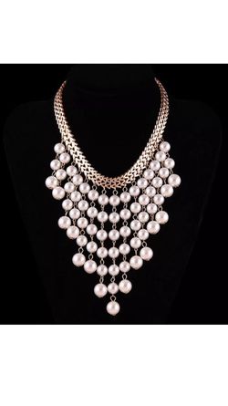 Pearl Bib necklace