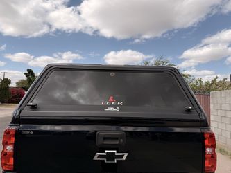 LEER Black Bed Camper Shell