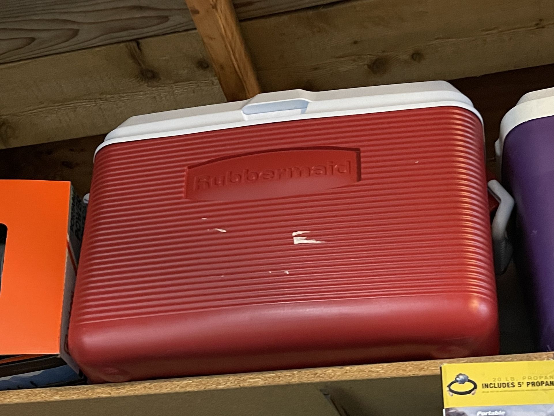 Large Rubbermaid Cooler