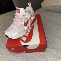 Nike Vomero 5