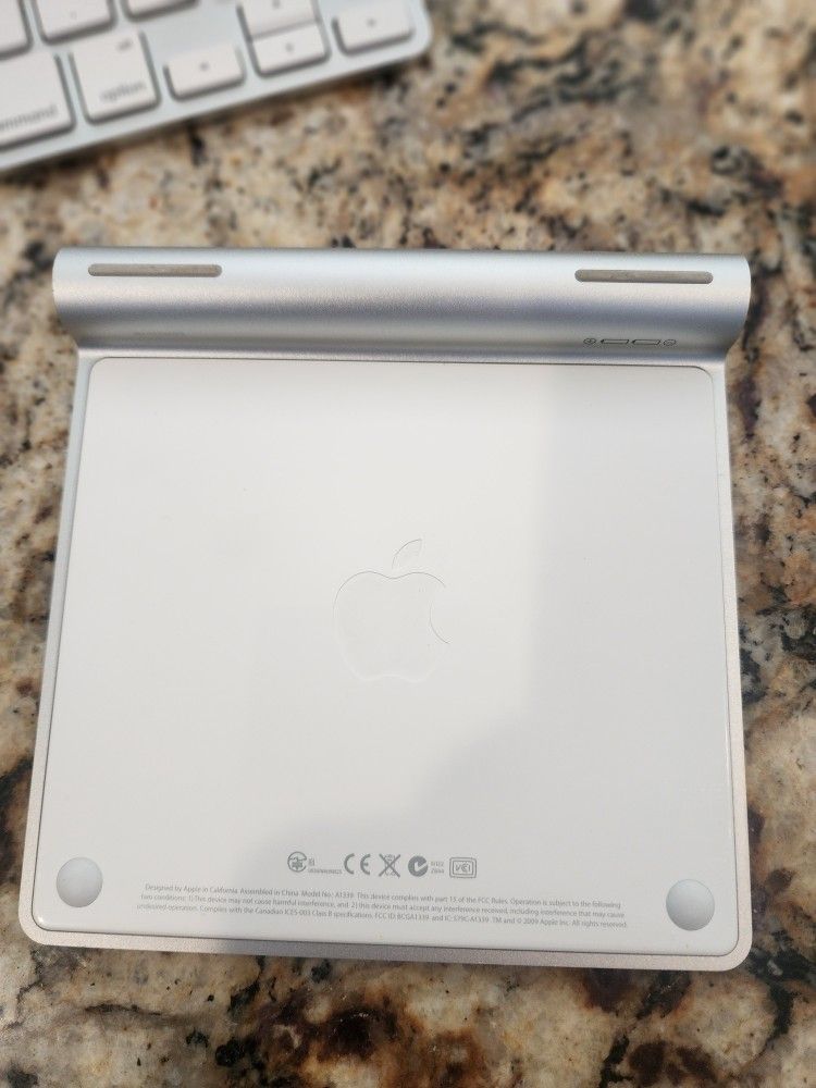 *** APPLE KEYBOARD AND MOUSE *** Computers & Accessories