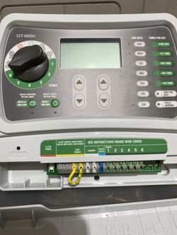 Rain Bird SST600IN Simple-To-Set Indoor Sprinkler/Irrigation System Timer/Controller, 6-Zone/Station (this New/Improved Model