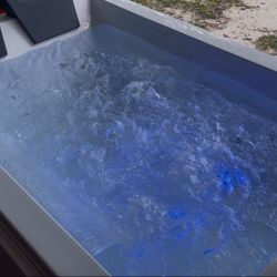 2 Person Jetted Tub