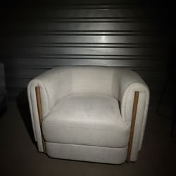 Swivel Chair White